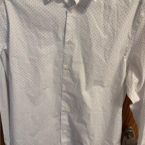 Banana Republic White and Blue Patterned Shirt